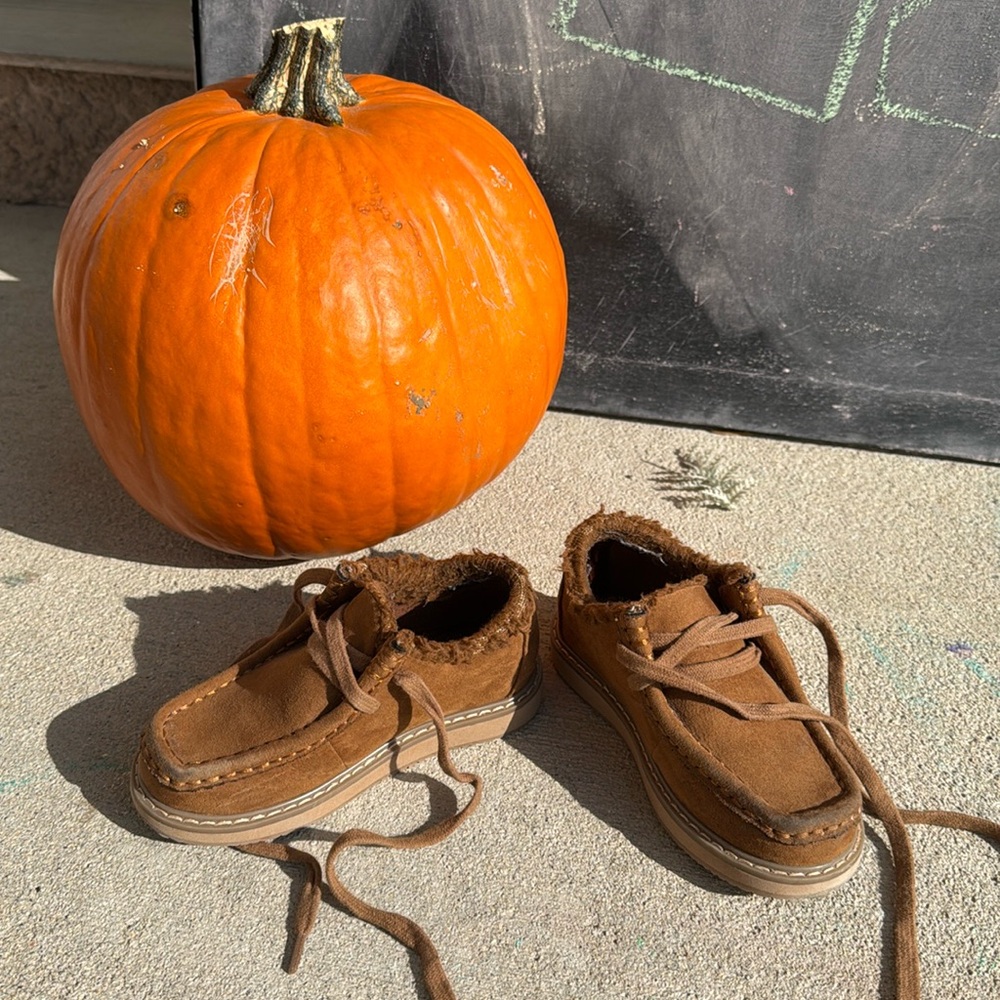 Gap toddler boy moccasin size 9
